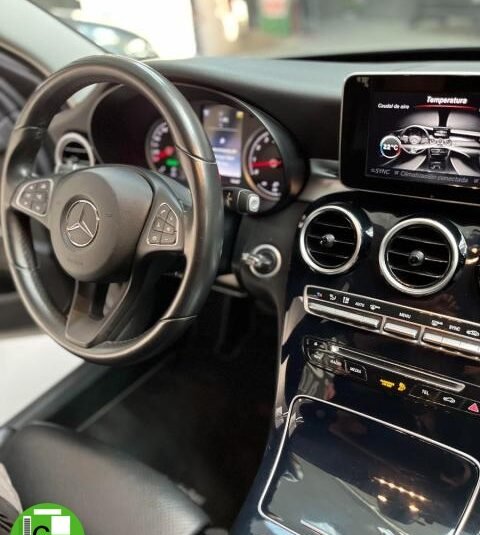 MERCEDES – Clase C – C 400 4Matic Automatic Exclusive