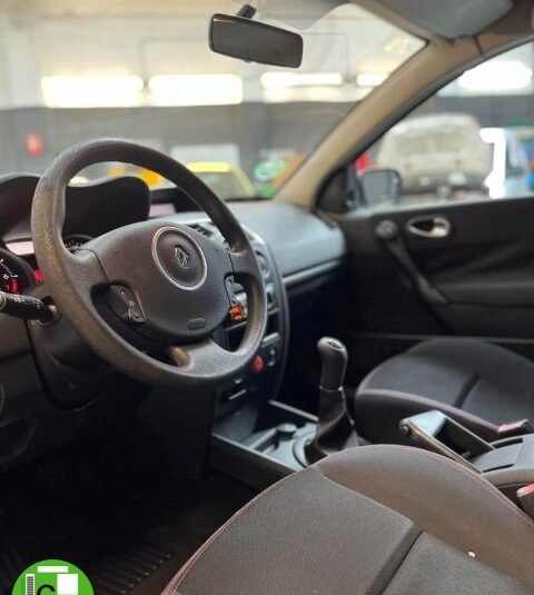 RENAULT – Mégane – 1.4 16V 5p.
