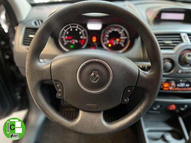 RENAULT – Mégane – 1.4 16V 5p.