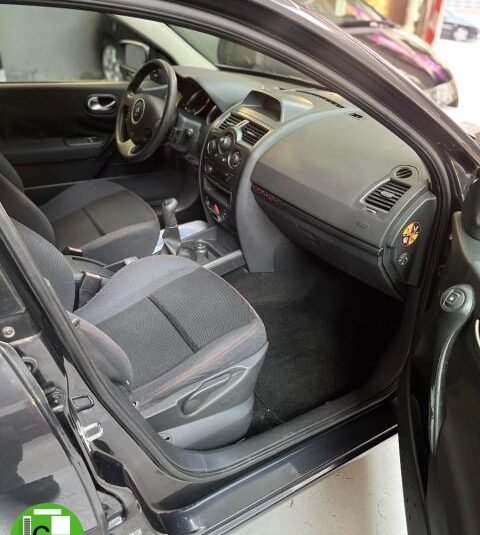 RENAULT – Mégane – 1.4 16V 5p.